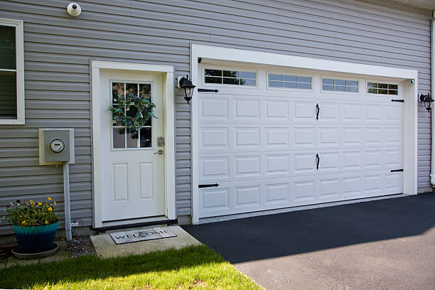24/7 Emergency Garage Door Panel Replacement experts in Morgan County County, IL